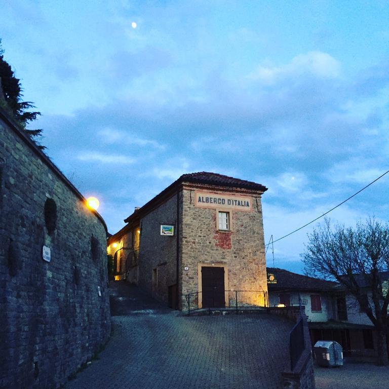 Dimora Storico Romantica Il Sole E La Luna Cerretto Langhe Zewnętrze zdjęcie
