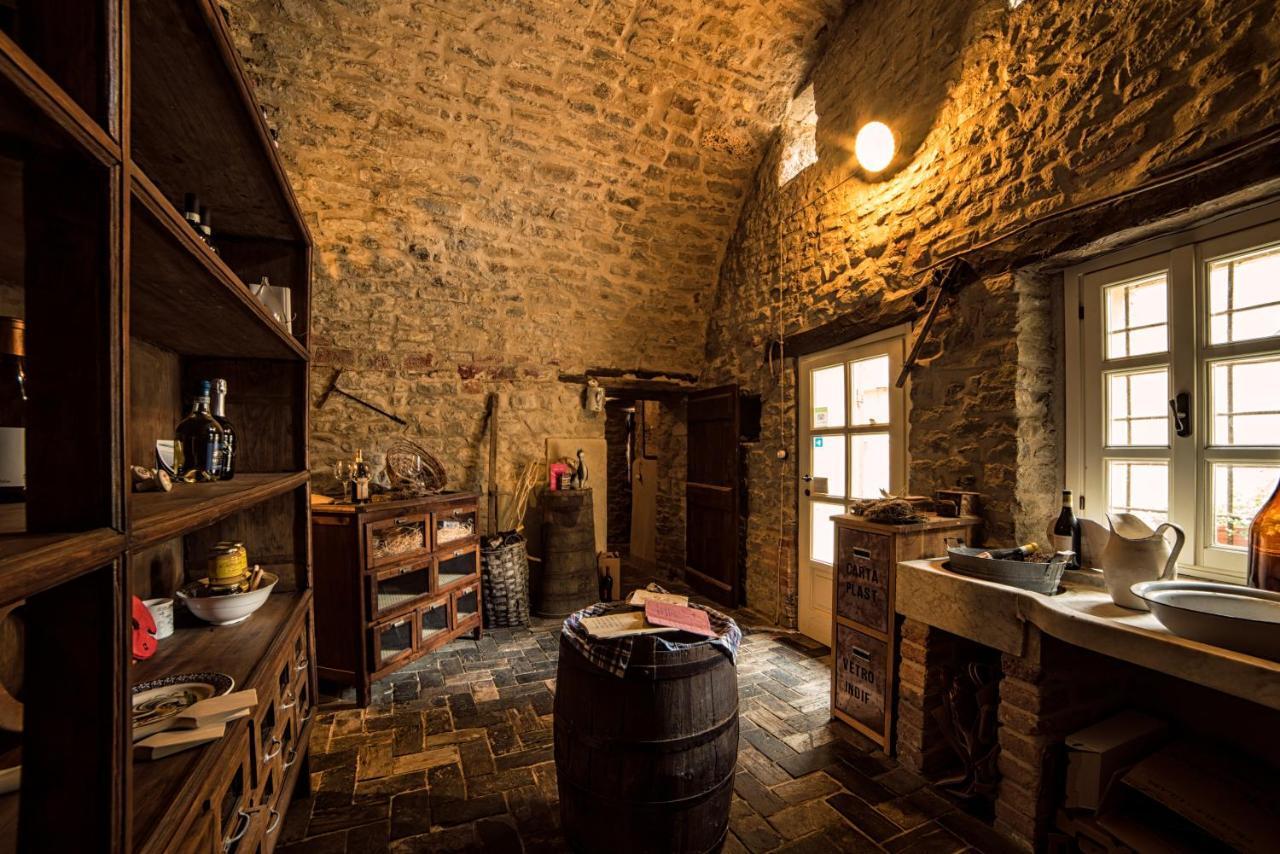 Dimora Storico Romantica Il Sole E La Luna Cerretto Langhe Zewnętrze zdjęcie